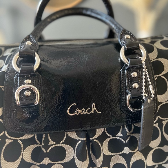 COACH Signature fabric and leather satchel - Picture 3 of 8